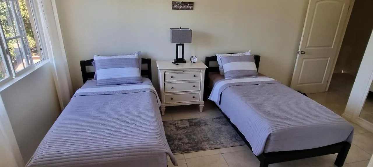 Komfort Getaway Villa At Countrymist Ocho Rios